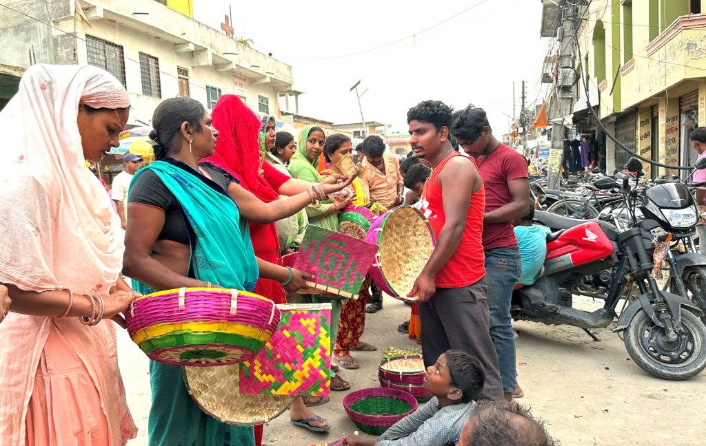 वटसावित्री पर्वका लागि सामग्री किनमेल