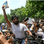 कक्रोच जनता पार्टीको प्रदर्शनमा सम्भावित झडप रोक्न ६ जना नियन्त्रणमा